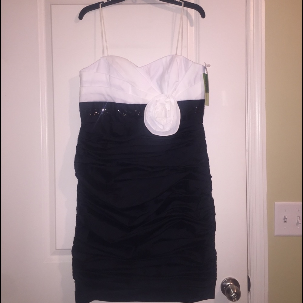 Black and white ruched spaghetti strapped dress
